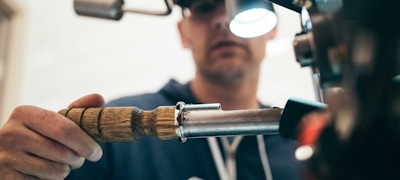 优游国际站点前沿门户首屏展示现代设计界面